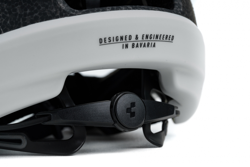 CASCA CUBE HERON MIPS MATT WHITE S [3]