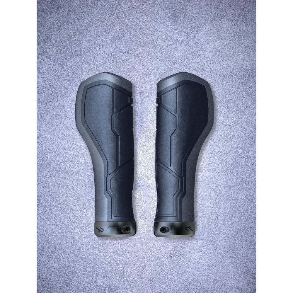 MANSOANE CUBE NATURAL GRIPS ALL TERRAIN BLACK GREY L [1]