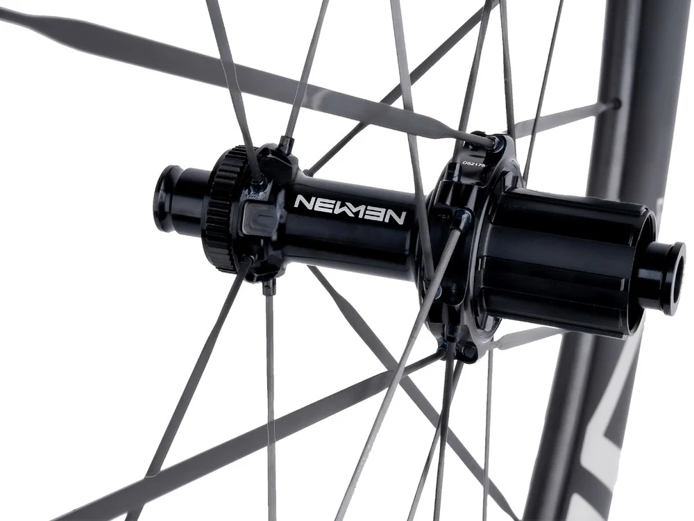 ROATA SPATE NEWMEN STREEM A.54 VONOA 622 18H FADE R SP CL 12X142 Sram XDR [4]