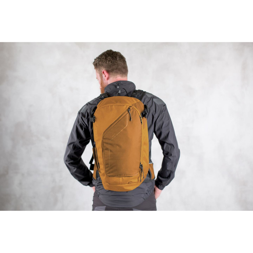RUCSAC CUBE EDGE TWENTY NEGRU [3]