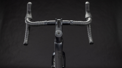 BICICLETA CUBE ATTAIN C:62 RACE BLACKLINE 2026 58 cm [3]