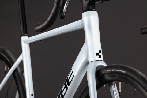 BICICLETA CUBE ATTAIN RACE GLACIER BLACK 2027 58 cm [4]