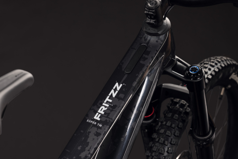 BICICLETA CUBE FRITZZ C:62 SUPER TM GRAPHITEGLITCH GREY 2027 S [1]