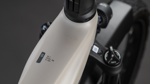 BICICLETA CUBE KATHMANDU HYBRID ONE11 HPC SLT 800 GLINTSAND OATGREY 2026 62 cm [1]