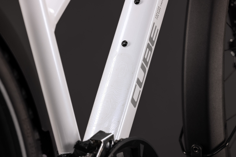 BICICLETA CUBE NATURE PRO FE TRAPEZE METALLICWHITE REFLEX 2027 46 cm [2]