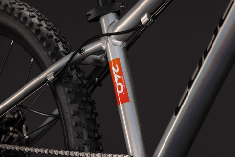BICICLETA CUBE REACTION 240 PRO PRIZMPOLISHED RED 2027 roti 24 [4]