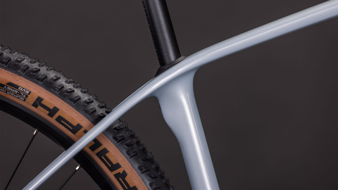 BICICLETA CUBE REACTION C:62 RACE FOGGREY WHITE 2026 L [3]