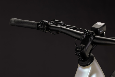 BICICLETA ELECTRICA CUBE EDITOR HYBRID ONE 360 FE TRAPEZE GLINTSAND BLACK 2027 54 cm [1]