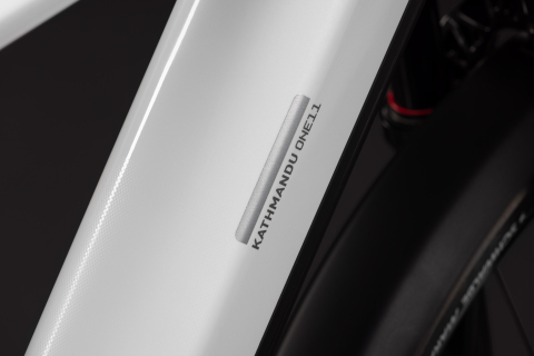 BICICLETA ELECTRICA CUBE KATHMANDU HYBRID ONE11 HPC SLX 800 METALLICWHITE PRIZM 2027 54 cm [3]
