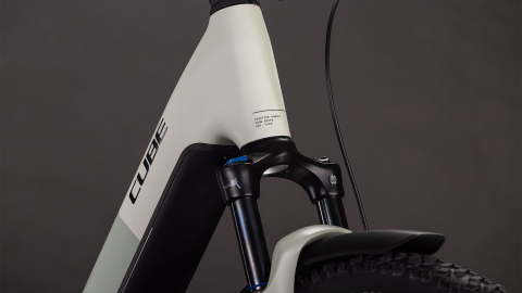 BICICLETA ELECTRICA CUBE REACTION HYBRID PRO 800 FE EASY ENTRY DESERTSTONE DRIEDHERBS 2026 cadru M (18") - roti 29 [4]