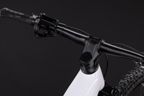 BICICLETA ELECTRICA CUBE REACTION HYBRID RACE 800 TRAPEZE SNOW BLACK 2027 cadru XL (22") - roti 29 [1]