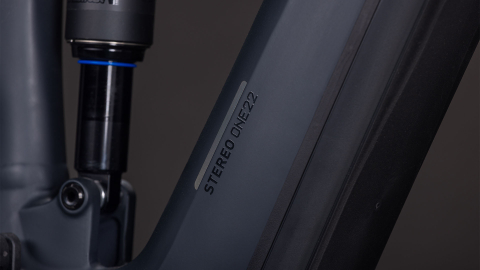 BICICLETA ELECTRICA CUBE STEREO HYBRID ONE22 PRO 600 NIGHT CHROME 2026 cadru XL (22") - roti 29 [3]