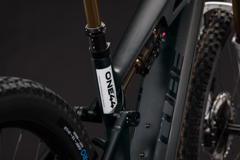 BICICLETA ELECTRICA CUBE STEREO HYBRID ONE44 HPC AT 800 CARBON WHITE 2027 cadru L (20") - roti 29 [3]