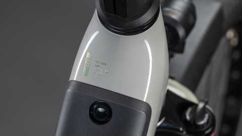 BICICLETA ELECTRICA CUBE SUPREME HYBRID DELUXE ONE 600 EASY ENTRY ASHGREEN CHROME 2026 46 cm [1]