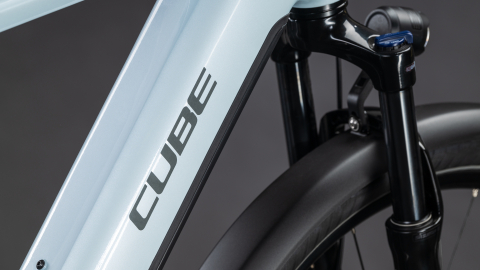 BICICLETA ELECTRICA CUBE TOURING HYBRID ONE 600 GLACIER REFLEX 2026 58 cm [2]