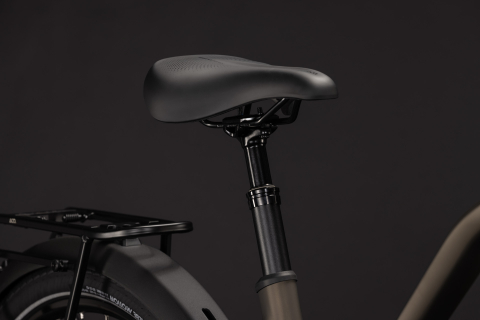 BICICLETA ELECTRICA CUBE TOURING HYBRID PRO 800 TRAPEZE METALLICUMBRA BLACK 2027 54 cm [4]