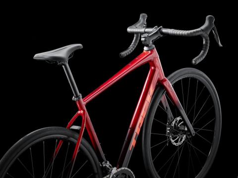 BICICLETA TREK DOMANE AL 2 CRIMSON TO DARK CARMINE FADE 56 CM [2]