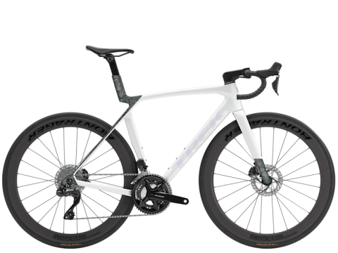 Biciclete Cursiere, Cyclocross si Gravel - Bicicleta Trek Madone SL 6 Gloss Crystal White/Matte Deep Smoke XL