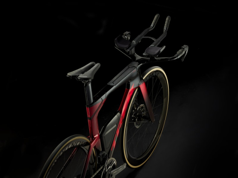 BICICLETA TREK SPEED CONCEPT SLR9AXS METALLIC RED SMOKE TO CARBON RED SMO M [2]