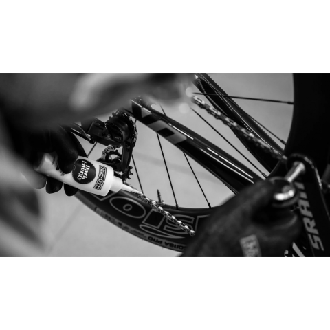 Ceara pentru Lant Muc-Off Dark Energy Bicycle Chain Wax 5ml sample [2]