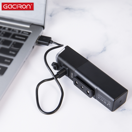 Far Led Bicicleta Gaciron V10L-800, Putere 800 lumeni, Baterie Reincarcabila 2500 mAh, Rezistenta la Apa IPX6, Aluminiu [1]