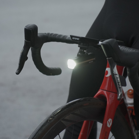 Lumina Fata iGPSPORT Smart Front Light VS1200 cu prindere M82 [6]