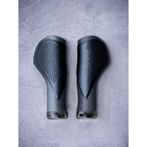 MANSOANE CUBE NATURAL FIT GRIPS COMFORT BLACK GREY S [1]