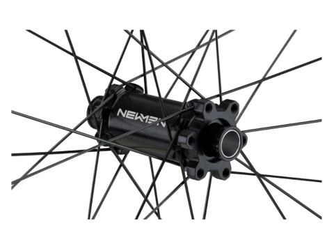 ROATA FATA NEWMEN EVOLUTION SL E.30 ALUMINIU 15X110 IS 6 BOLT 28H FADE 29INCH [2]