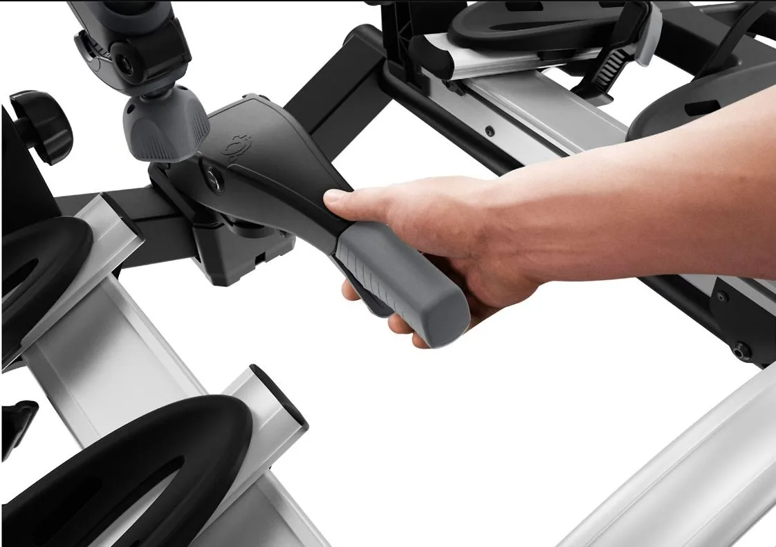 Thule VeloCompact 926 cu prindere pe carlig 3 biciclete 13 pin [2]