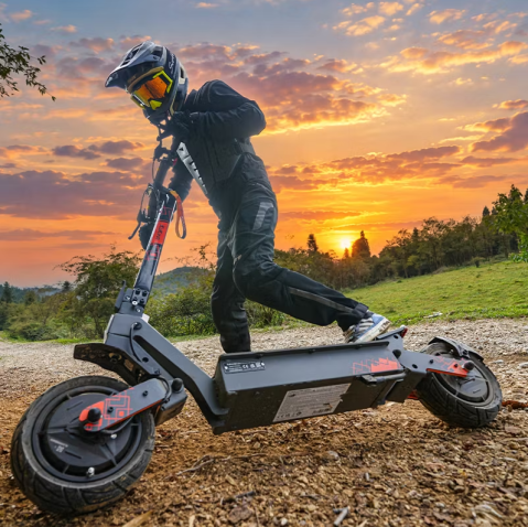 Trotineta electrica KuKirin G4 Ultra model 2026, Motor 2 x 1000W, Baterie 60V20Ah, Viteza maxima 70km/h, Autonomie maxima 80km [1]
