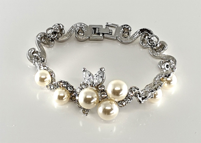 Set Opulence Pearls Colier, Bratara si Cercei by Borealy [3]