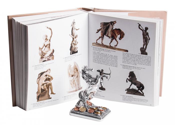 Carte: 30 Millennia of Sculpture (in limba engleza), 544 pagini [3]