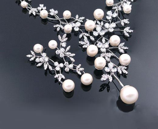 Pearls Garden Set Cercei Si Colier [6]