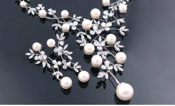 Pearls Garden Set Cercei Si Colier [9]