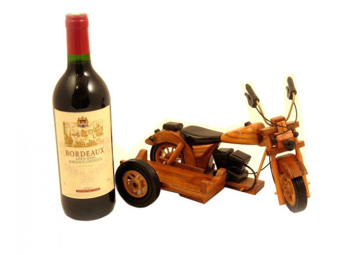 Motorcycle Wine Holder & Bordeaux [1]