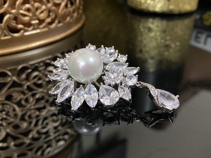 Brosa Pearl Blooming [4]