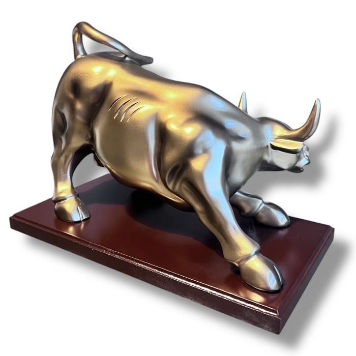 Cadou Wall Street Bull - Statuetă Taur pe Suport de Lemn [3]