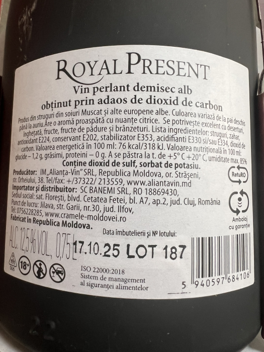 Șampanie + 2 Pahare Personalizate „La Mulți Ani” [4]