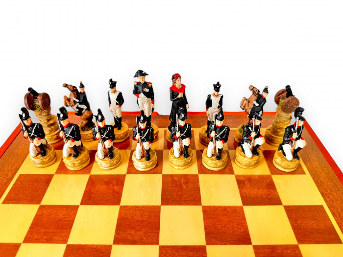 Luxury Chess Game, cu piese lucrate manual, in forma de soldati din armata lui Napoleon [13]