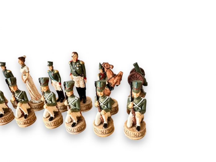 Luxury Chess Game, cu piese lucrate manual, in forma de soldati din armata lui Napoleon [7]