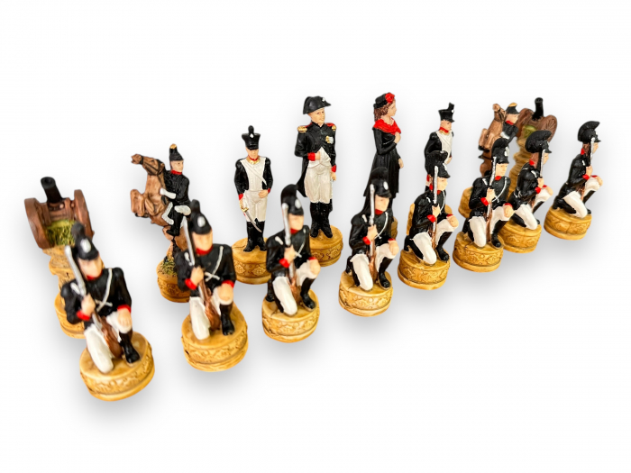 Luxury Chess Game, cu piese lucrate manual, in forma de soldati din armata lui Napoleon [12]