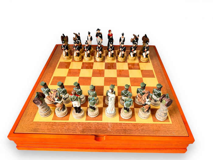Luxury Chess Game, cu piese lucrate manual, in forma de soldati din armata lui Napoleon [14]