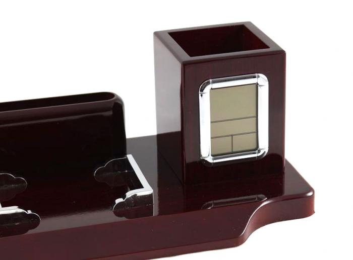 Office Business Desk with Clock & Globe [3]
