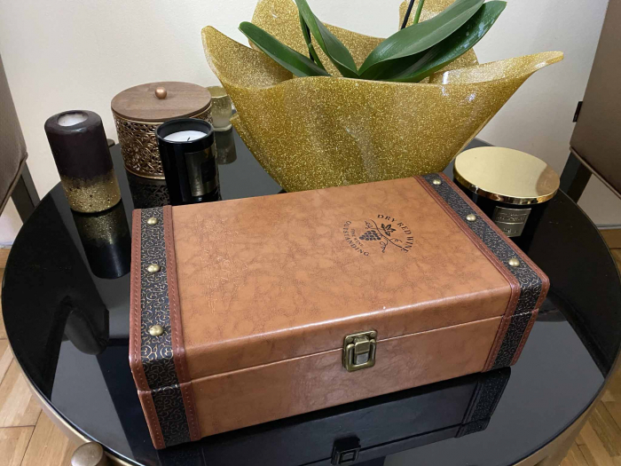 Cutie Vin Dubla Piele Maro cu 4 Accesorii + Vin Bordeaux + Vin Chianti [3]