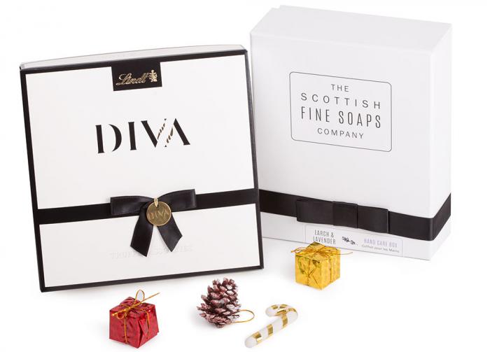 Hand Care box Scottish Fine Soaps & Bomboane Lindt [2]