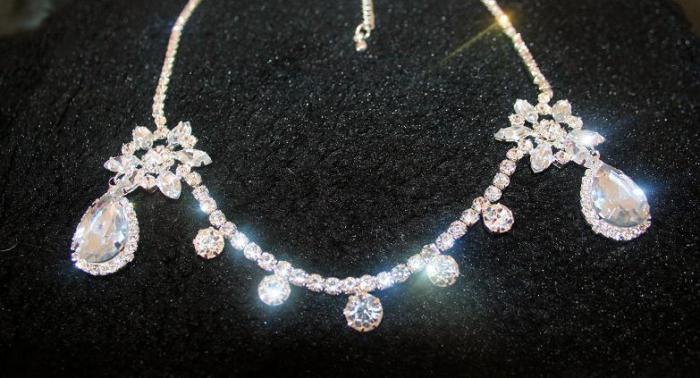 Tiara Borealy Kim Kardashian [4]