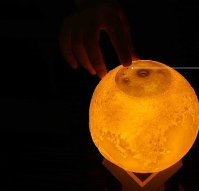 Lampa 3D Moon cu Umidificator 15 cm [7]