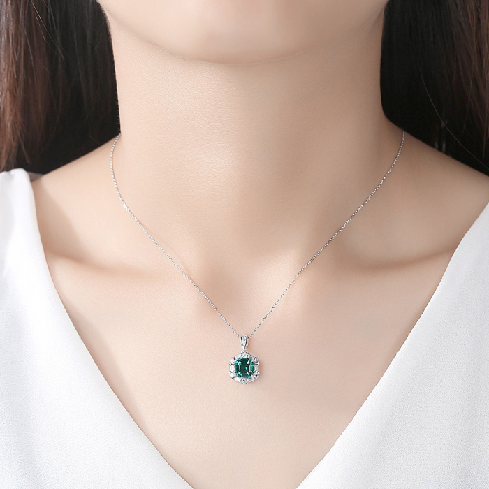 Set Colier şi Cercei Regina Emerald [2]