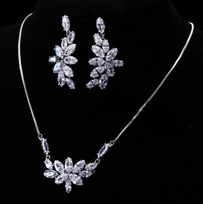 Set Borealy Crystals Colier si Cercei Delice Luxury [3]