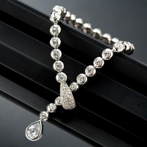 Luxury Hypnotic Set Medalion, Cercei, Brăţară [3]